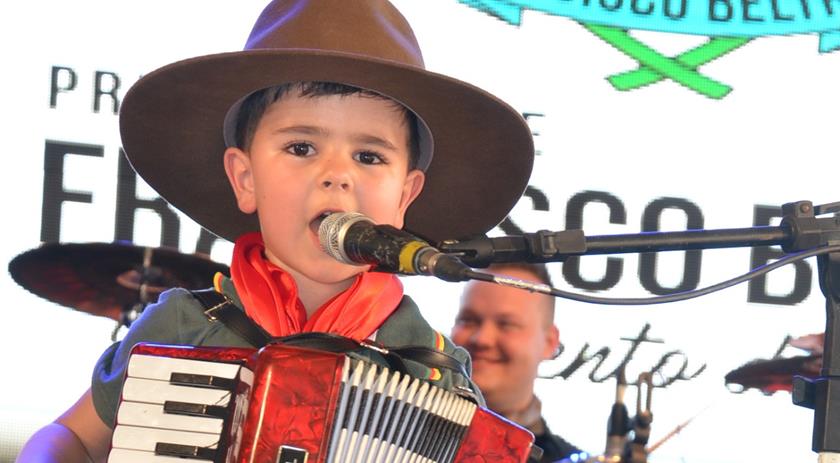 Lorenzo Borella de Souza o gauchinho apaixonado por vaneira