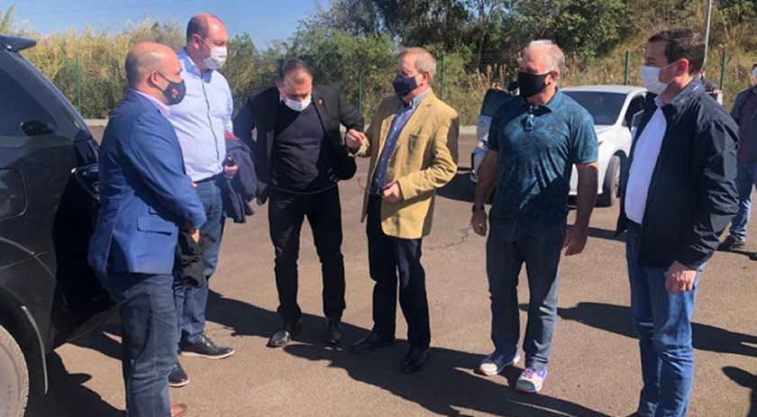 Carro da comitiva do governador tem um dos pneus furado ao trafegar pela BR-163 na região