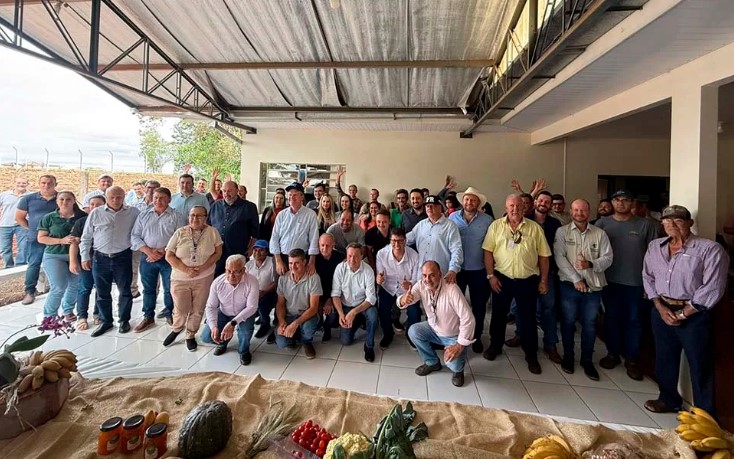 Secretário Márcio Nunes, da Agricultura estadual, inaugura agroindústria da Coafar