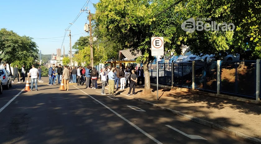 Alunos do colégio Mario de Andrade manifestam contra o sistema EAD