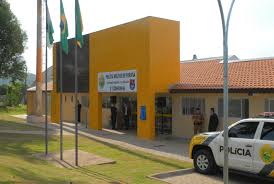 Homem tenta agarrar menina e é preso pela Polícia Militar