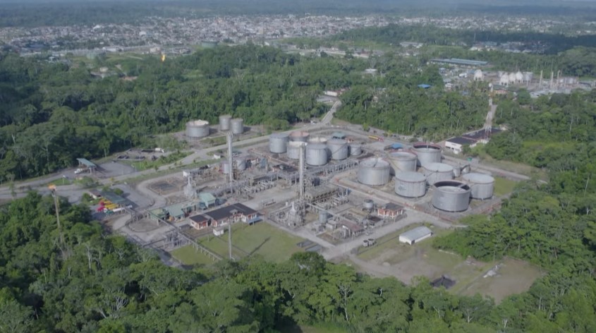 Incêndio atinge principal refinaria de petróleo do Equador