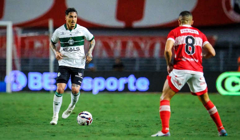 Coritiba enfrenta o CRB no Couto Pereira pela 35ª rodada da Série B