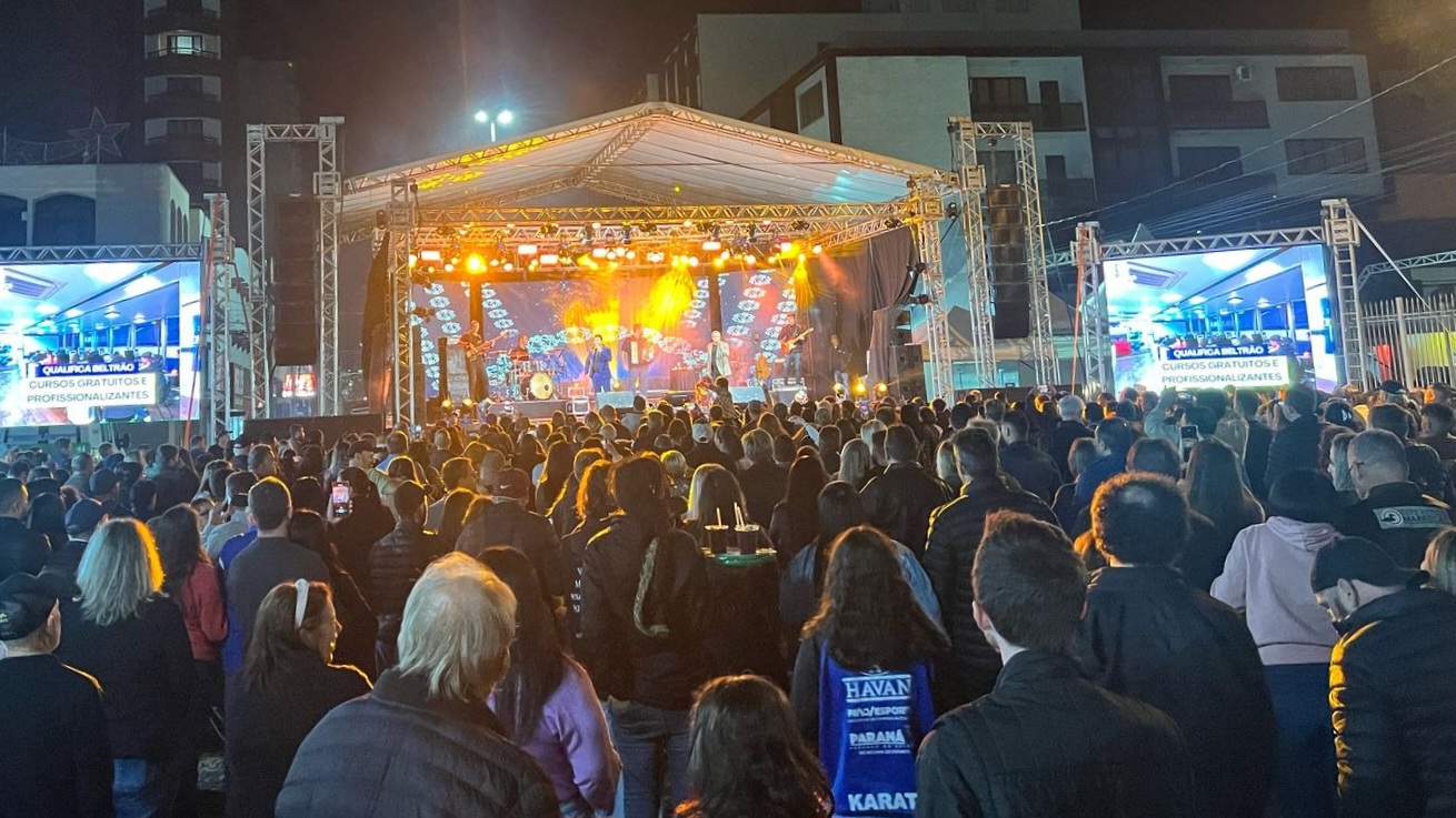 Show no calçadão homenageia trabalhadores pelo seu dia