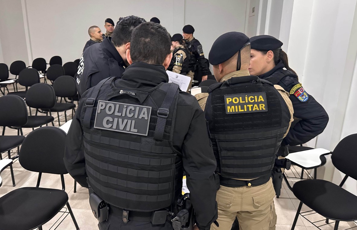 PCPR e PMPR prendem oito pessoas ligadas ao tráfico