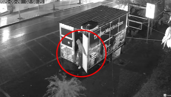 Trailer de alimentação é furtado durante a madrugada em Realeza