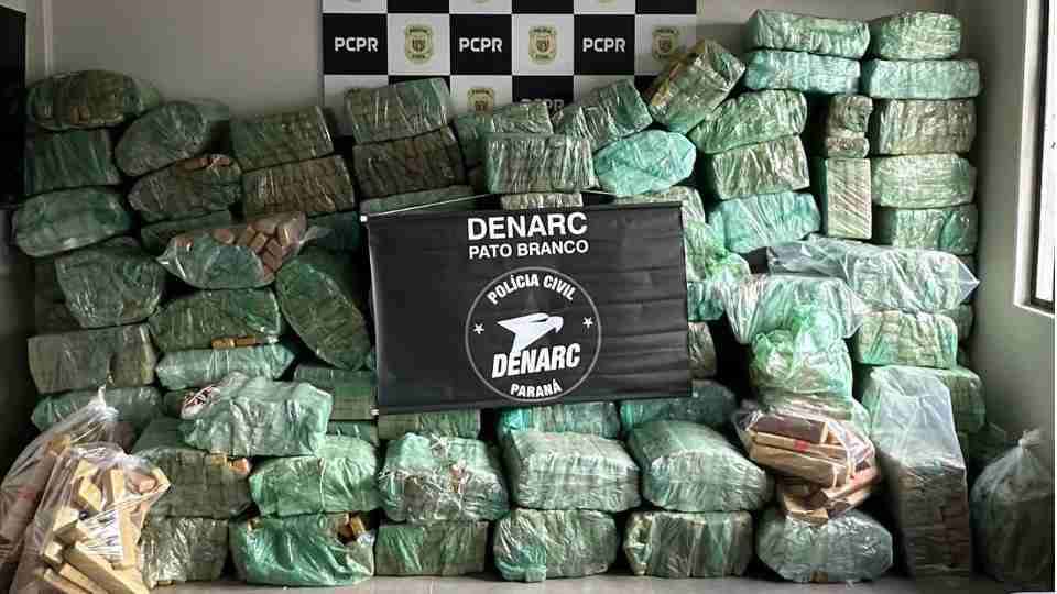 É apreendido 2,3 toneladas de maconha escondidas em carga de milho