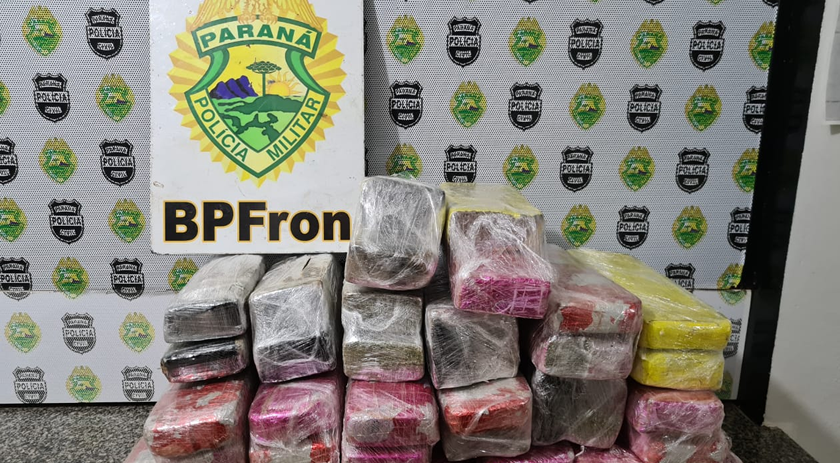 BPFRON apreende mala de maconha durante abordagem a ônibus em Realeza
