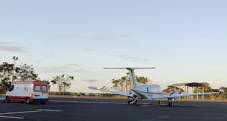 Rápida ação médica retira apito que estava alojado no pulmão de menino; família agradeceu as orações