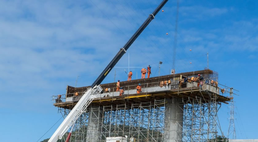 Paraná inicia semana com recorde de 25,9 mil vagas de emprego