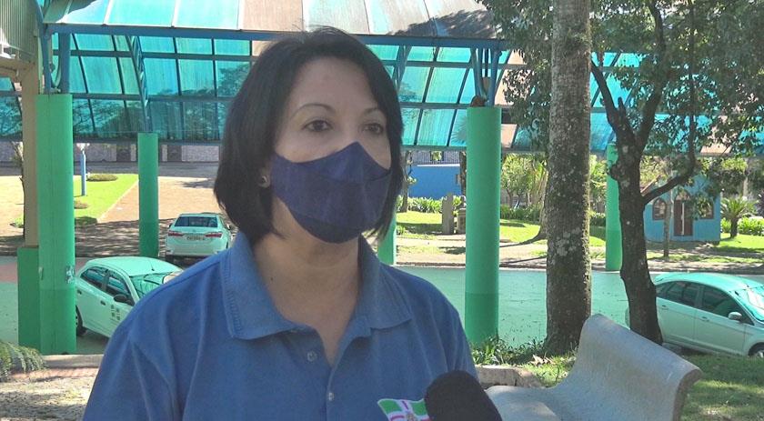 Secretária de saúde destaca avanços na vacinação contra a COVID e reforça importância da prevenção