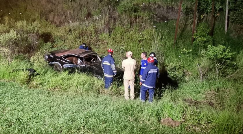 Homem morre em grave acidente na PR 182 após ser ejetado de veículo