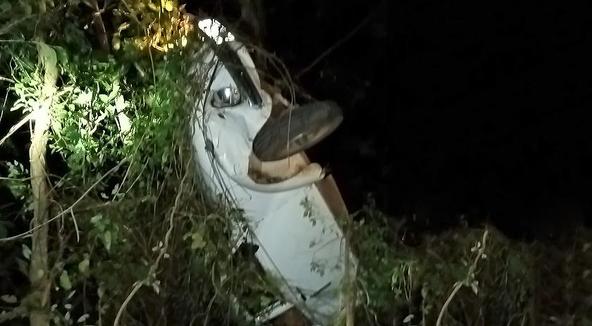 Condutor fica ferido em capotamento no interior do município