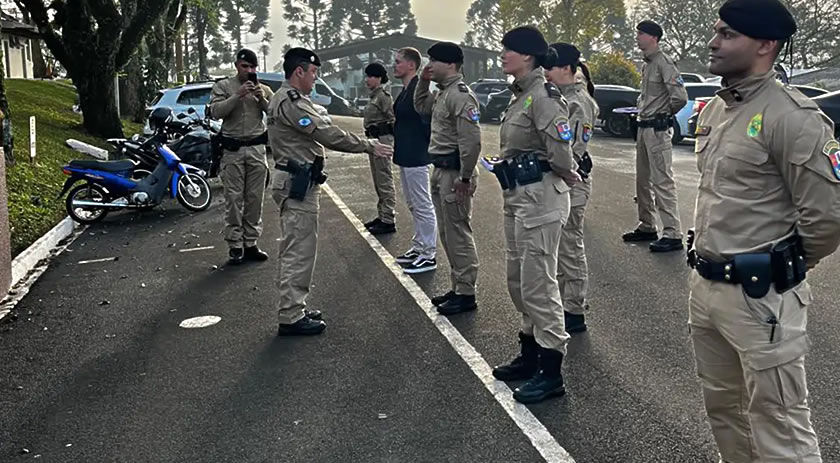 3º BPM entrega divisas a 11 militares promovidos