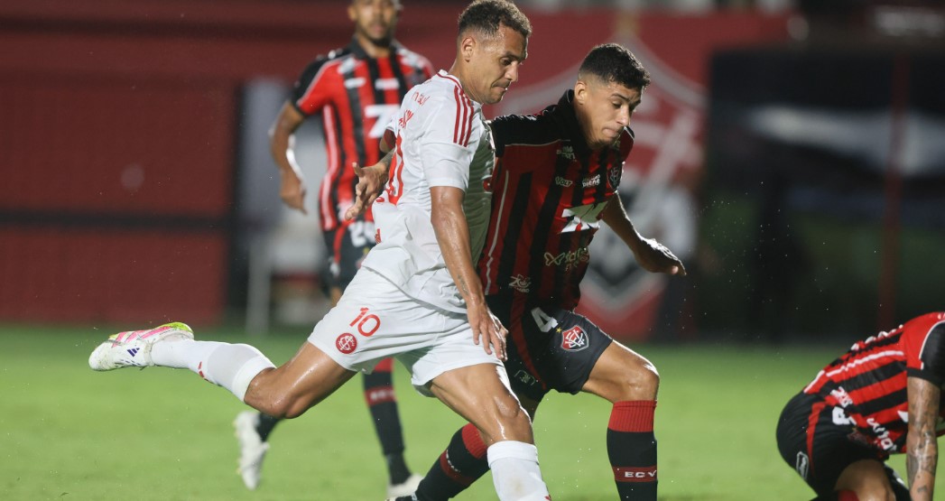 Inter perde confronto direto para o Vitória e fica a três pontos da zona de rebaixamento