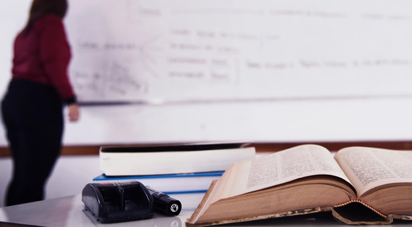 Professores rebatem nota da prefeitura e manterão paralisação