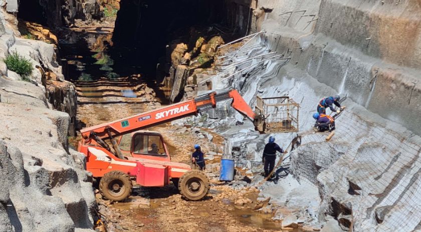 Com túnel finalizado, obras em canal de contenção de cheias de Francisco Beltrão chegam a 50%