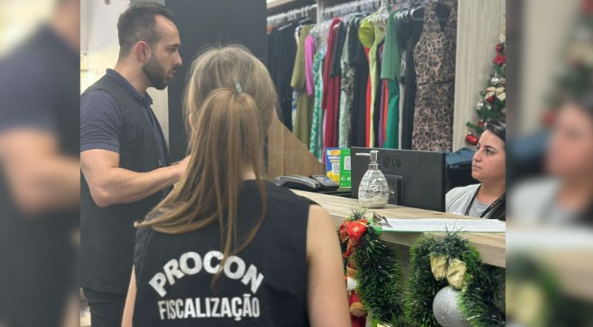 Diretor do Procon de Beltrão visita comerciantes