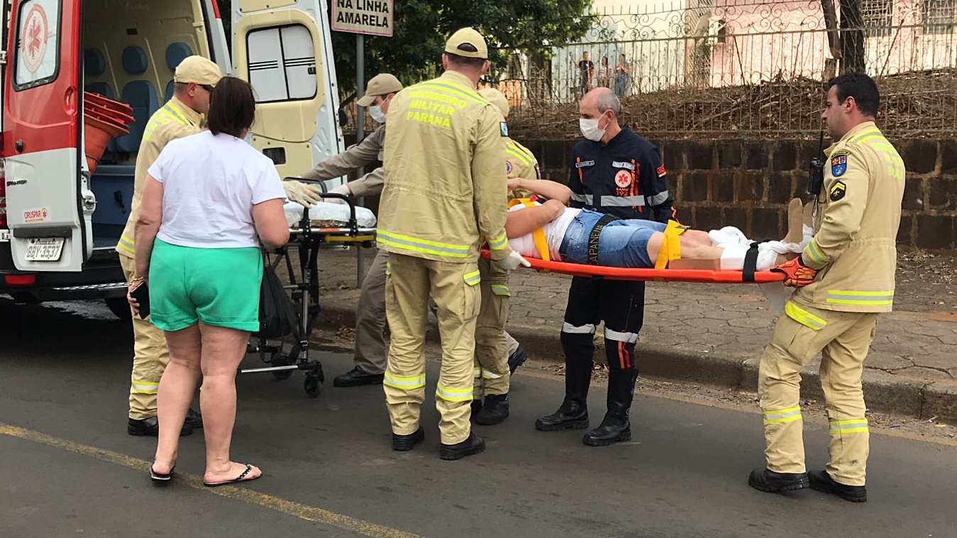Mulher fica ferida ao cair do quinto para o quarto andar de prédio no Bairro Industrial
