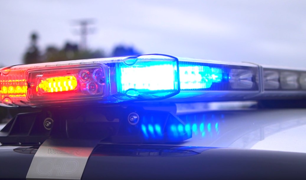 Homem procura a polícia após ser agredido e ameaçado pelo atual companheiro de sua ex