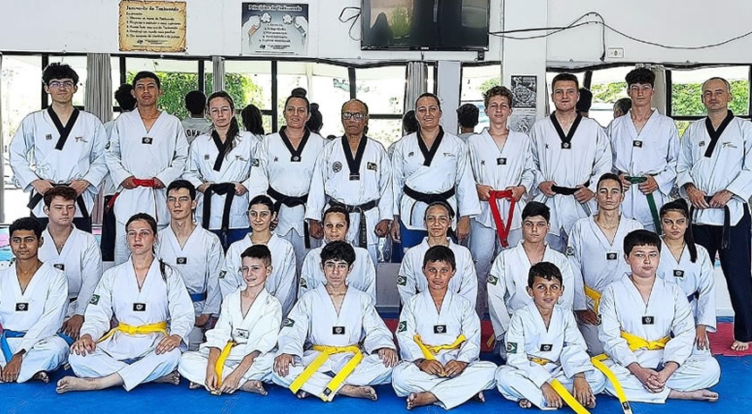 Ceju realiza graduação do Taekwondo