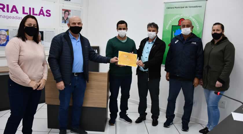 Evelton Bóllico recebe Título Emérito da Seleção Brasileira de Voleibol