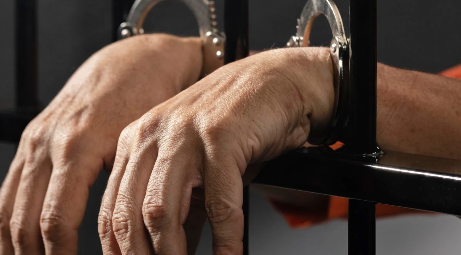 Homem é condenado por tentar matar companheira e agredir filho de quatro anos