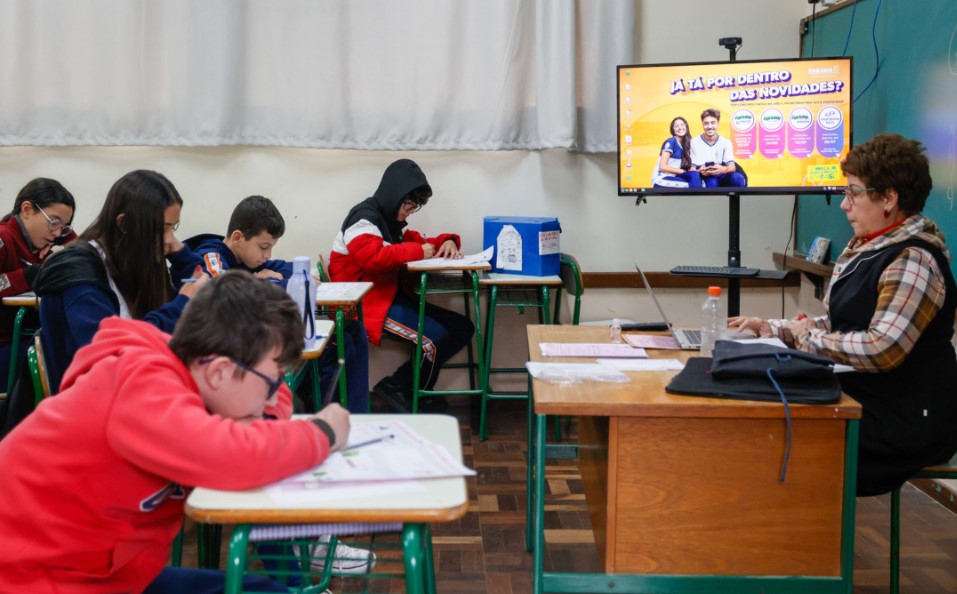 Segue nesta quarta-feira pesquisa online para ouvir professores da rede estadual e fortalecer a educação pública