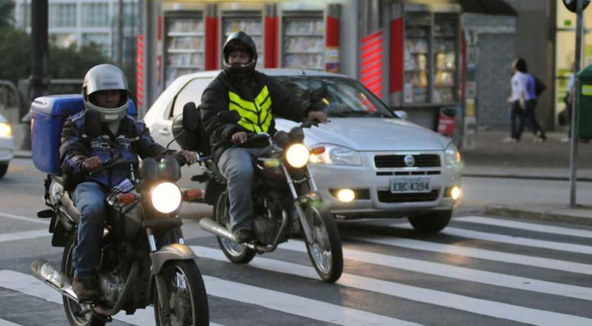 Projeto altera lei sobre serviços de mototáxi e prevê novos valores do serviço