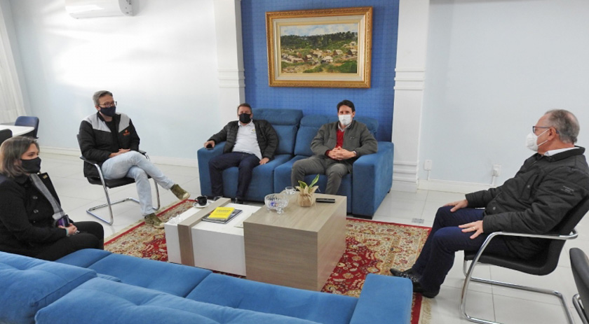 Representantes de Movimento Pró-Ponte Interestadual reúnem-se em São Miguel