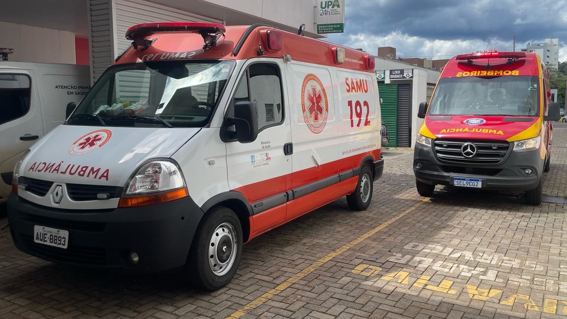 Ônibus escolar se envolve em acidente em Coronel Vivida