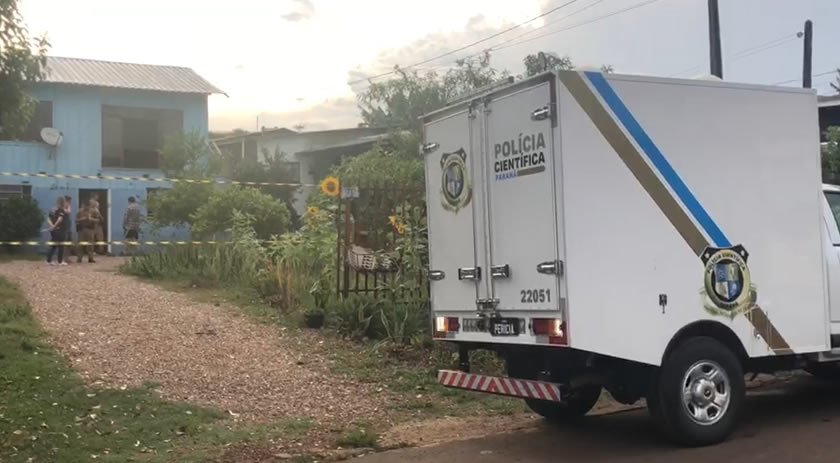Homem é encontrado morto por enforcamento e Polícia investiga possível homicídio