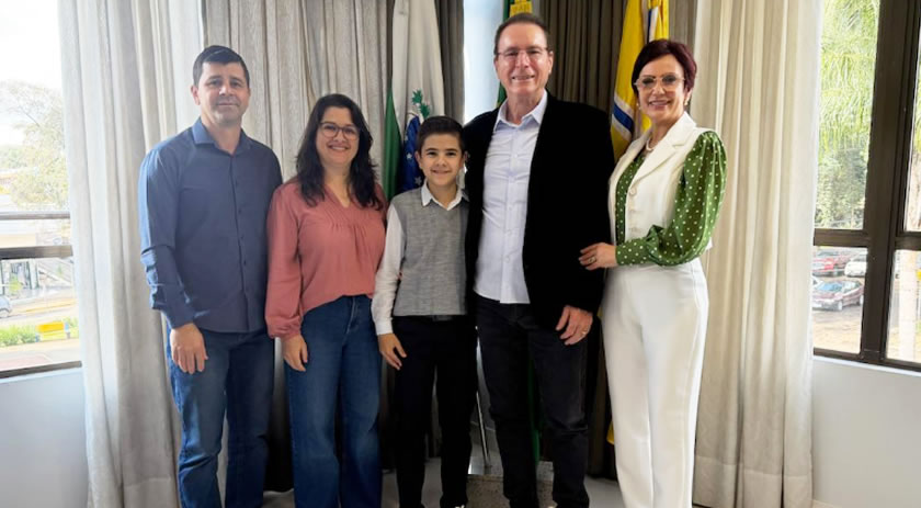Jovem de Francisco Beltrão estreia no Canta Comigo Teen, da Record TV, nesta terça-feira
