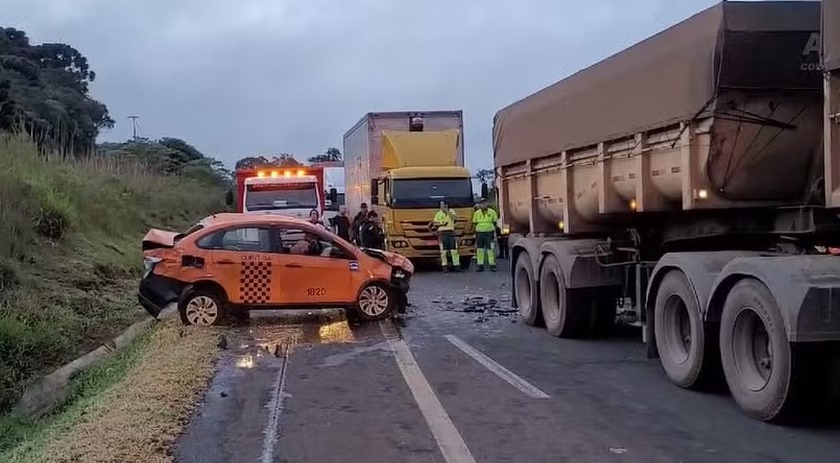 Dois homens morrem em engavetamento envolvendo seis veículos na BR-277, em Guarapuava