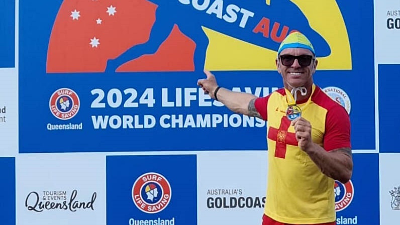 Bombeiro conquista medalha inédita ao Paraná no Mundial de Salvamento Aquático