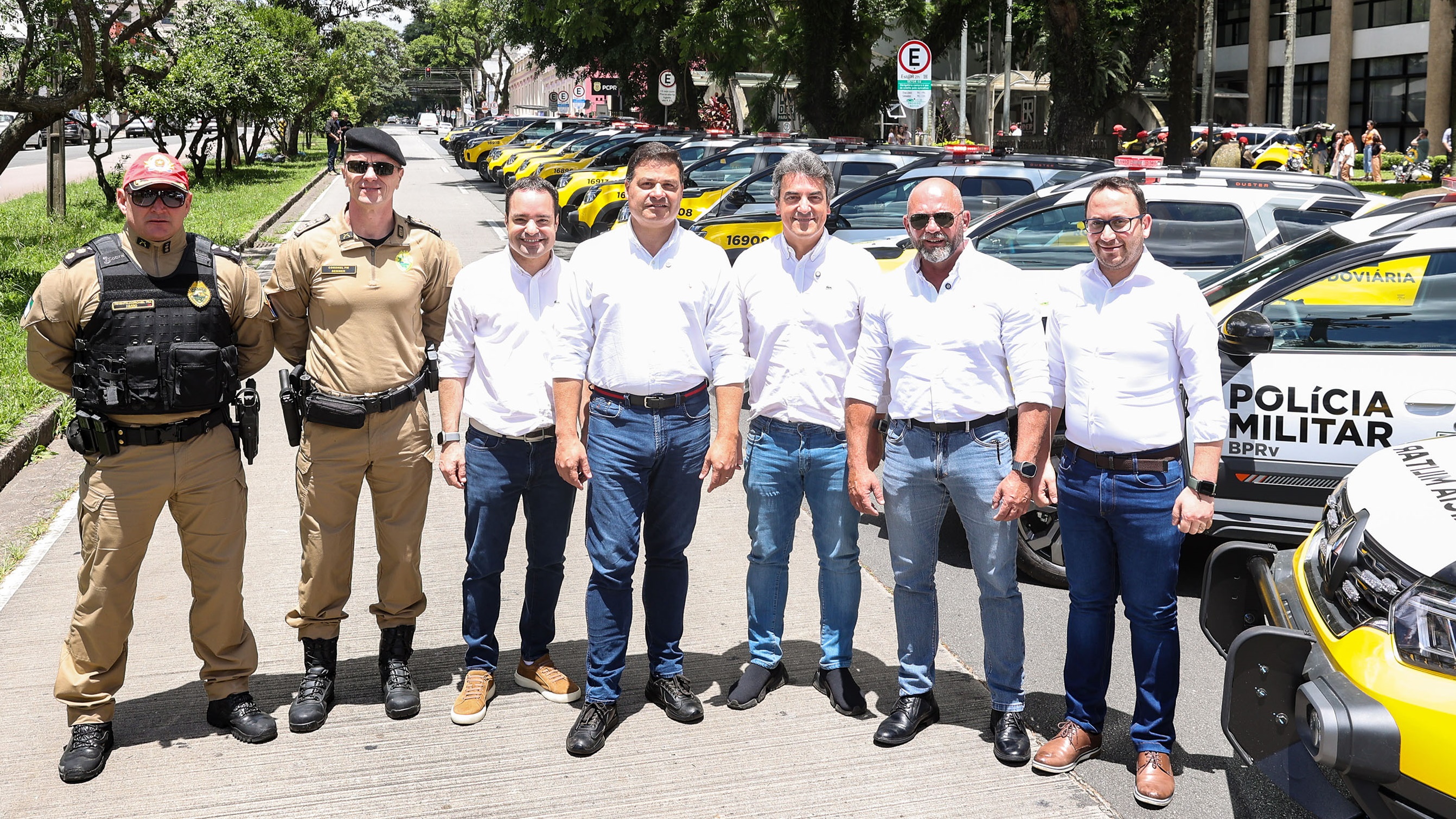 DER/PR entrega 36 viaturas e 5 cães ao Batalhão de Polícia Rodoviária