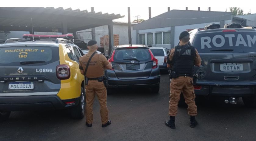 Após denúncias, PM apreende carro ''Dublê'', com placas adulteradas