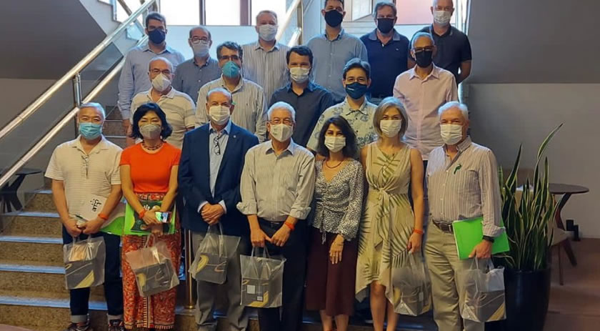 Médica beltronense participa de encontro da AMP