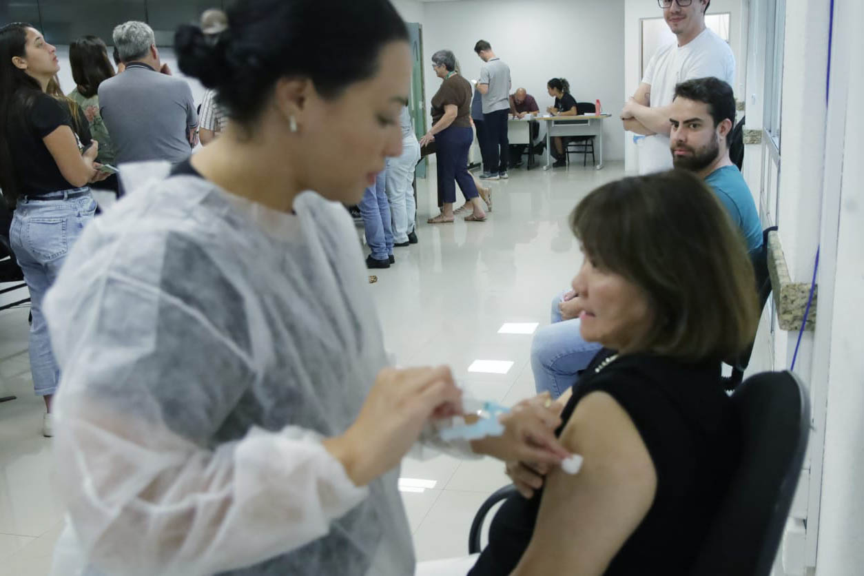 Paraná já aplicou mais de 860 mil doses da vacina contra a gripe