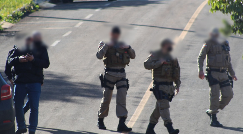 Mulher é presa em flagrante por tráfico de drogas