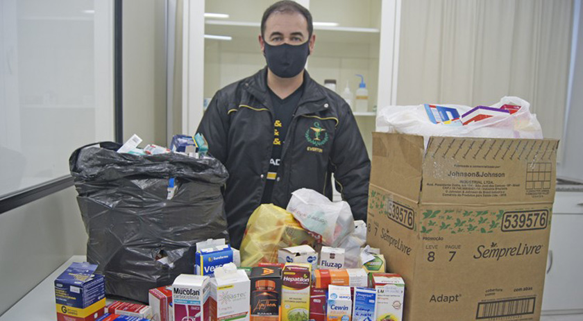 Curso de Farmácia recolhe medicamentos vencidos