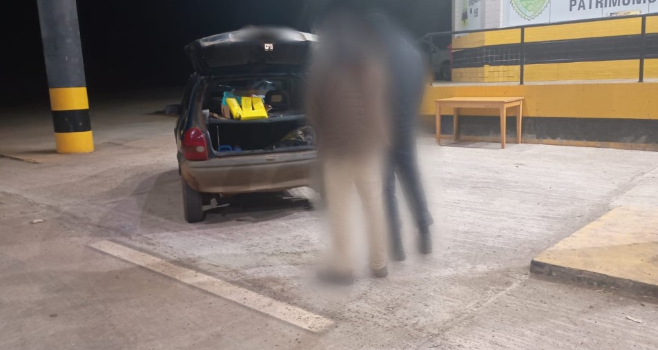 Polícia Rodoviária apreende tabletes de maconha na PRC-280