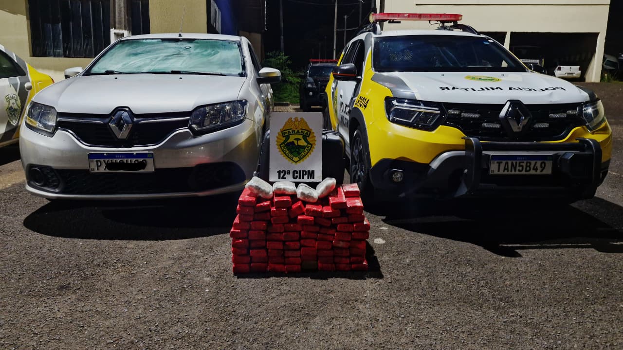 Três homens presos e quase 50 quilos de maconha apreendidos pela PM