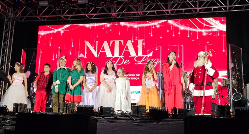 Município celebra 64 anos e abre o Natal de Luz 2025 em uma noite marcada por emoção