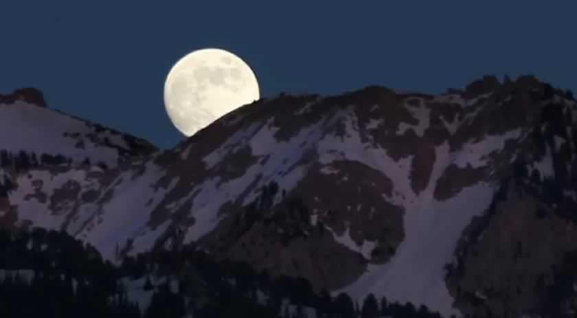 Superlua ou Lua Rosa? Saiba mais sobre o fenômeno que vai rolar esta noite