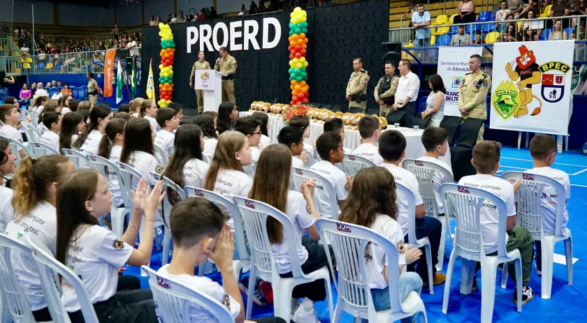 Proerd forma alunos de escolas públicas