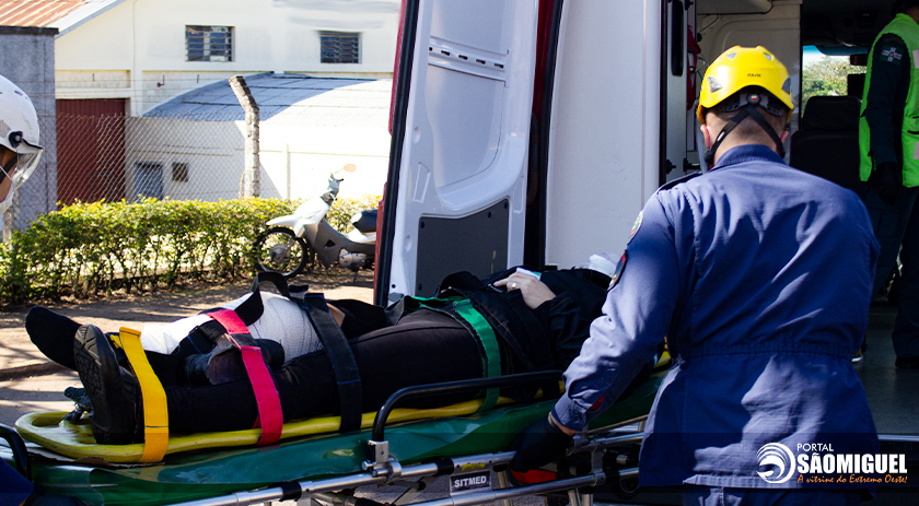 Mulher fica ferida em acidente na Willy Barth