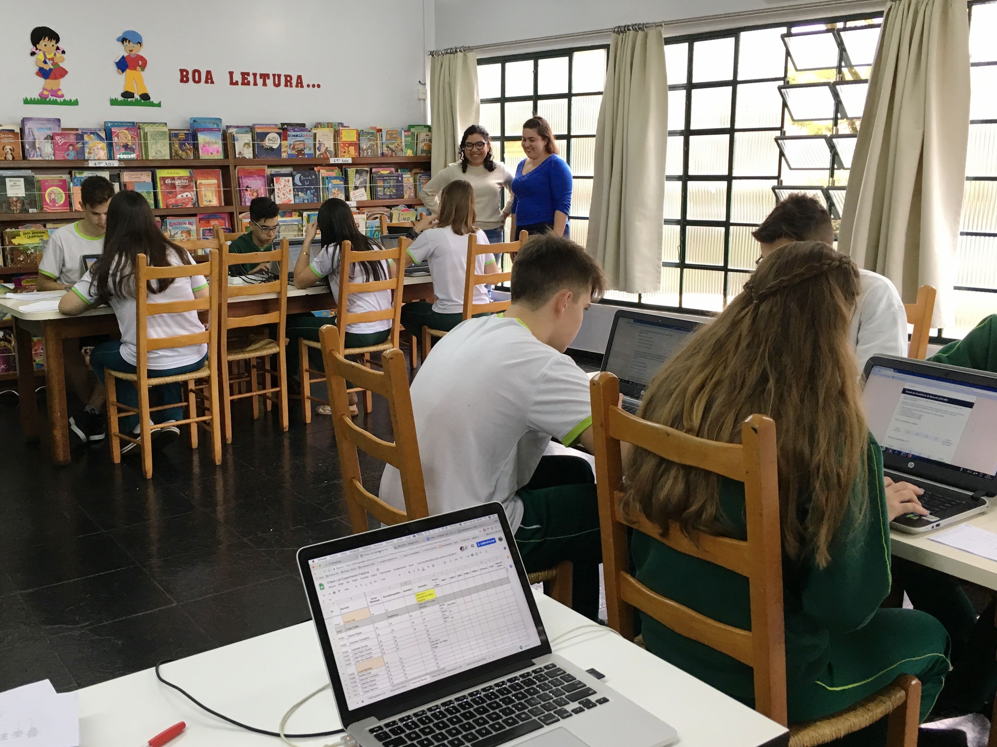 Pesquisa da UFFS e UNILA mostra que começar aulas uma hora mais tarde pode melhorar desempenho escolar de adolescentes