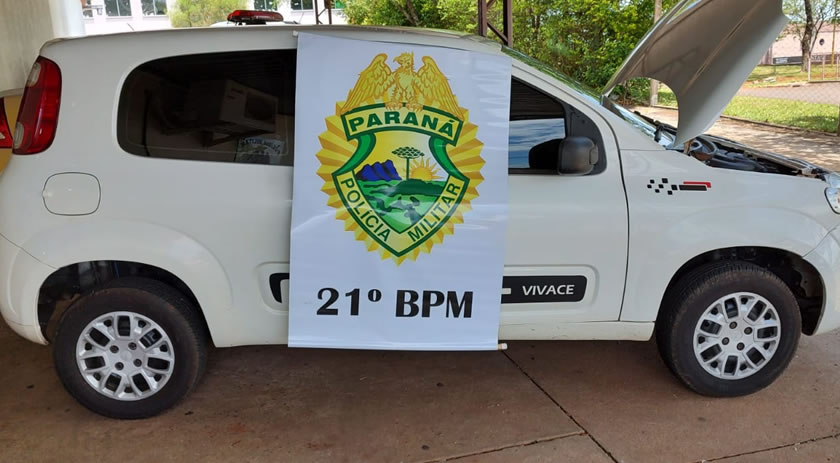 PM apreende veículo com diversos produtos descaminhados