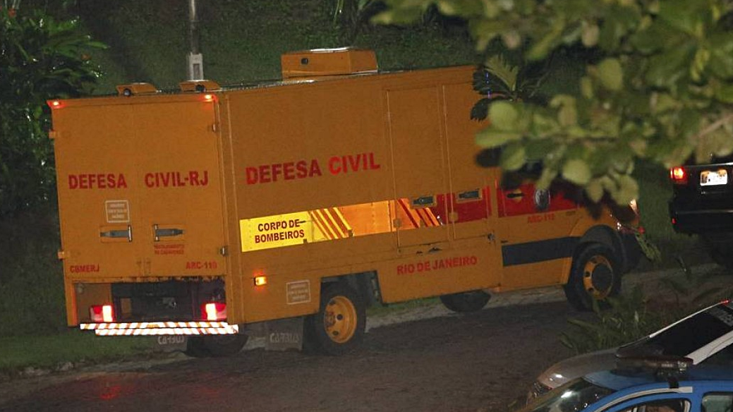 Ataque a tiros deixa quatro mortos em praça no Rio de Janeiro